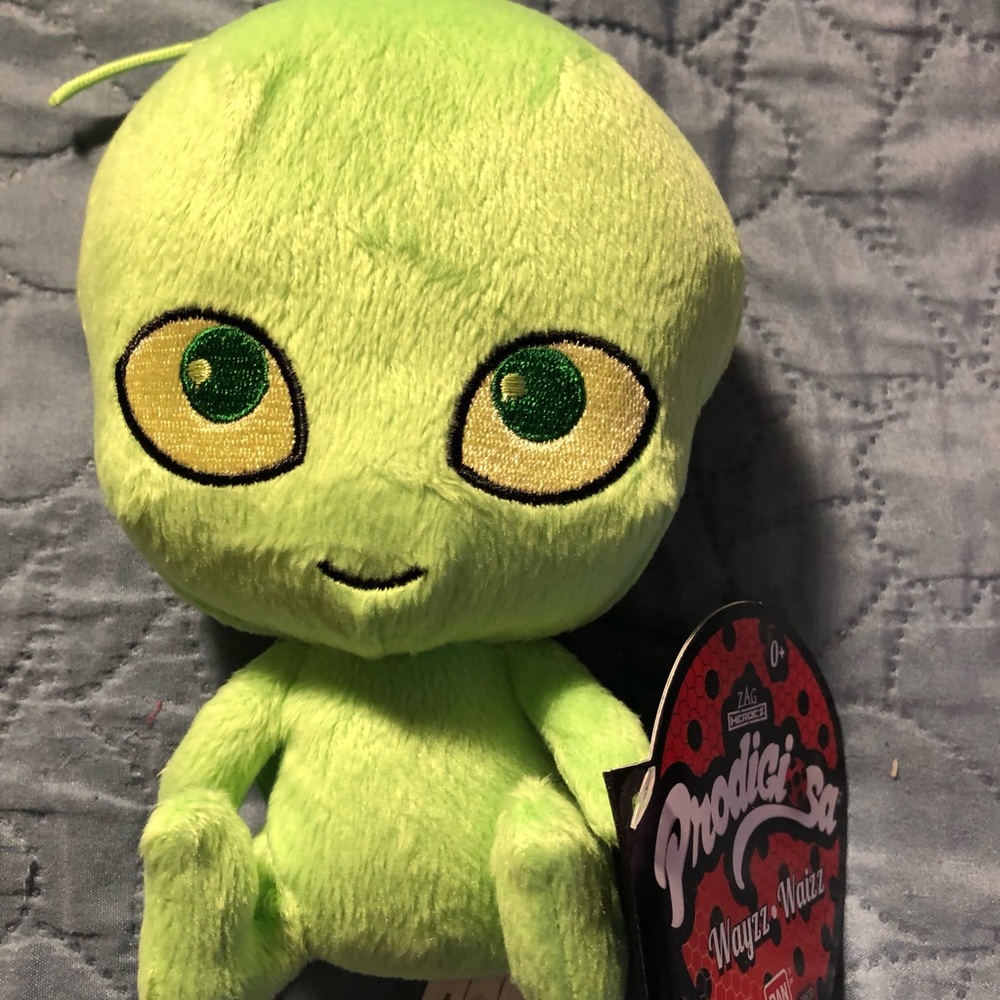 RARE!! Miraculous Ladybug Wayzz/Carapace  plush